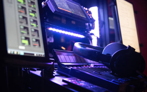 High-Precision Transcription for Multi-Speaker & Accented Audio: Why Timecodes and Domain Experts Still Matter